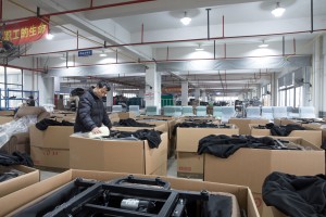 Export container packaging for furniture bulk orders